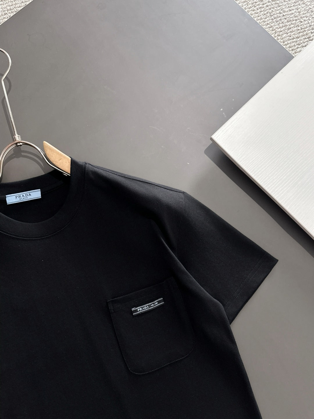 LuxluxHouse Best Quality Clothes T-shirt Prada