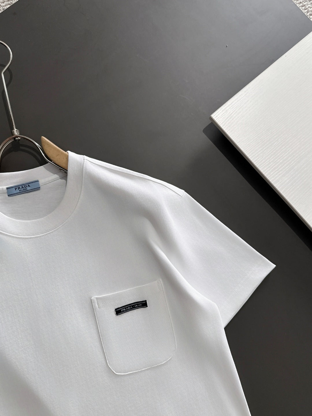 LuxluxHouse Best Quality Clothes T-shirt Prada