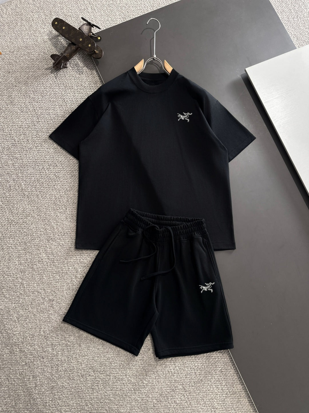 LuxluxHouse Best Quality Clothes T-shirt Arcteryx
