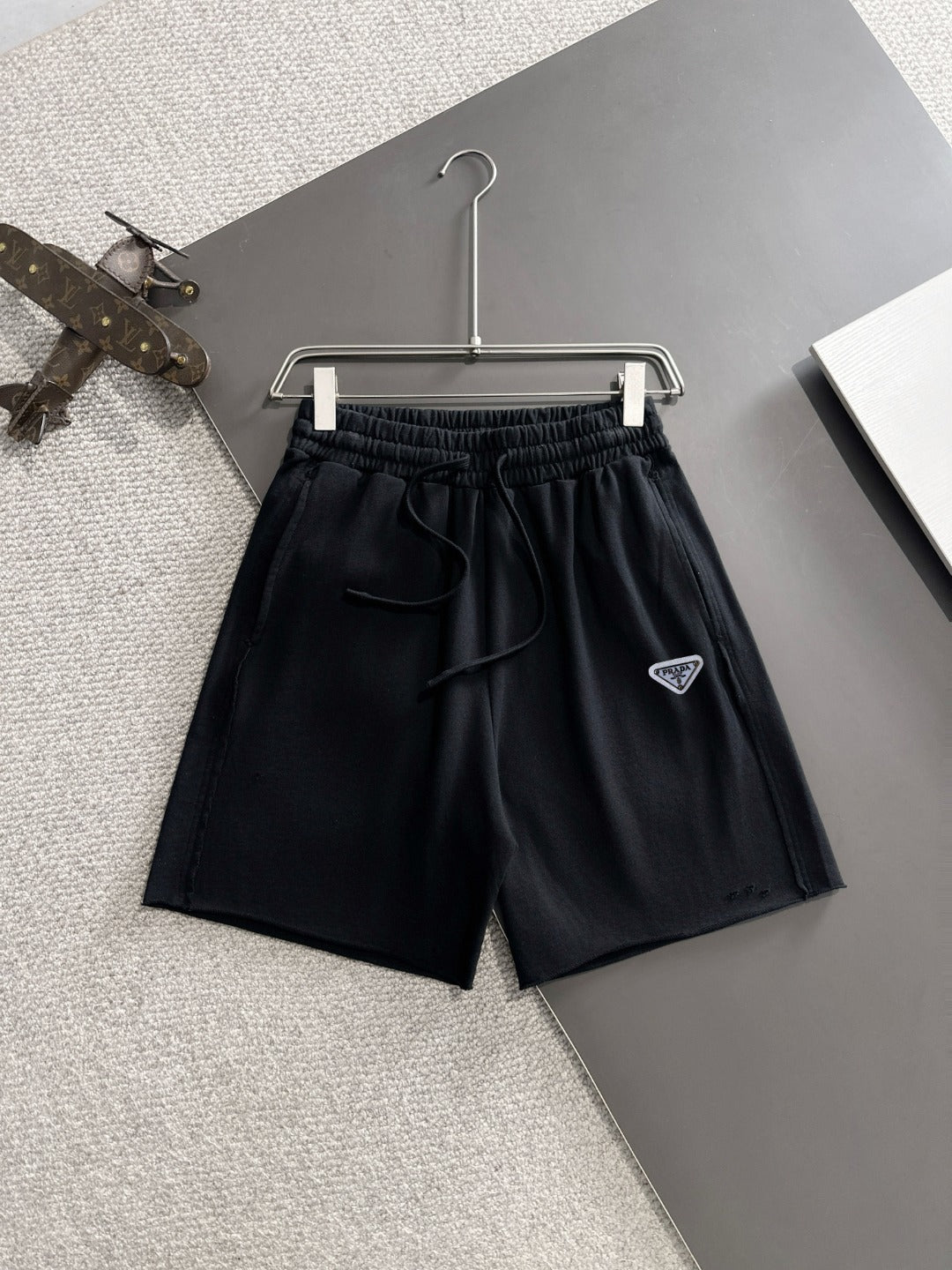 LuxluxHouse Best Quality Clothes T-shirt Prada