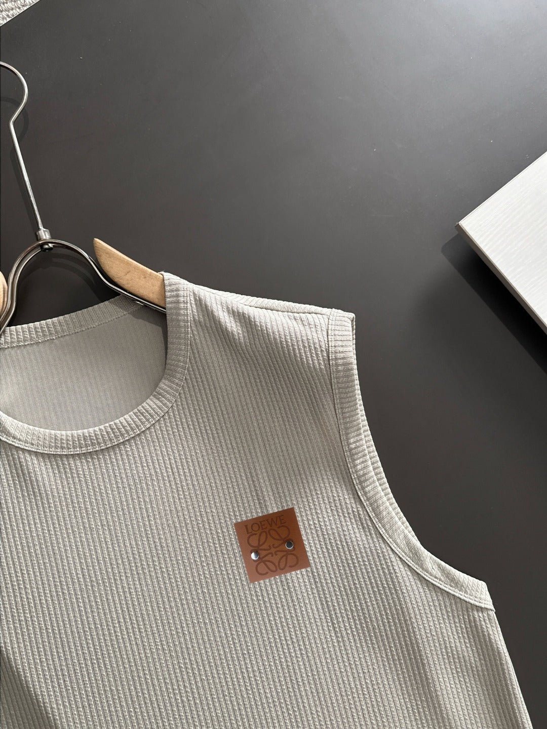 LuxluxHouse Best Quality Clothes T-shirt Loewe