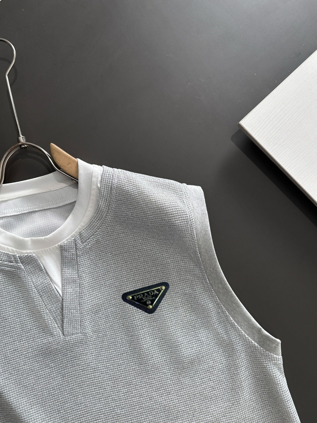 LuxluxHouse Best Quality Clothes T-shirt Prada