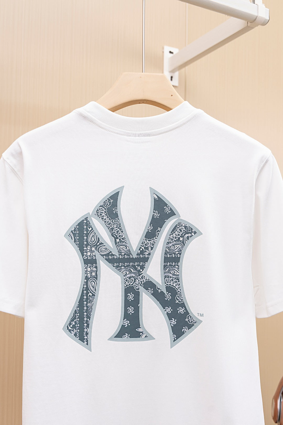 LuxluxHouse Best Quality Clothes The North Face & MLB T-shirt