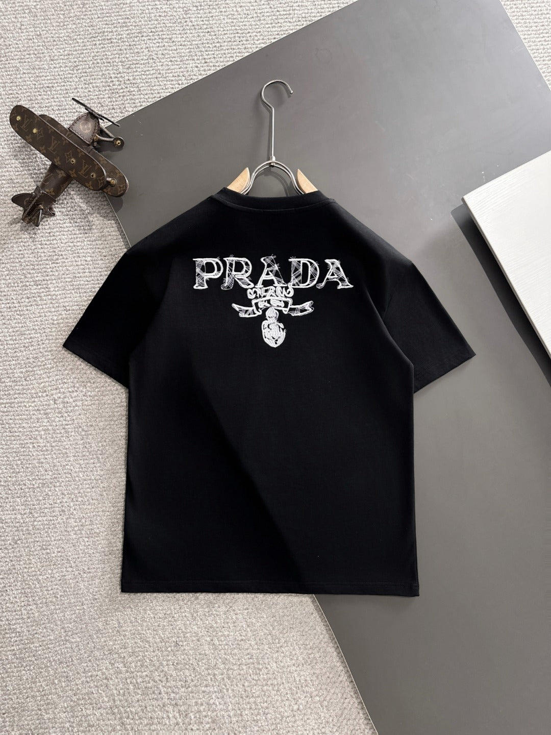 LuxluxHouse Best Quality Clothes T-shirt Prada
