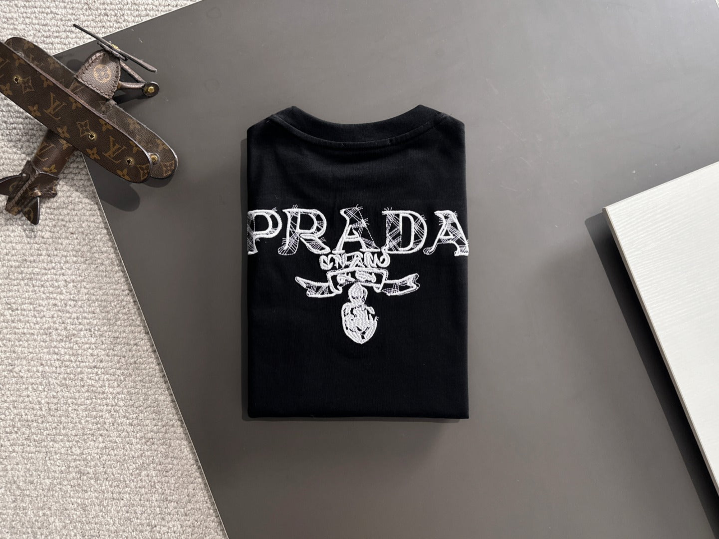 LuxluxHouse Best Quality Clothes T-shirt Prada