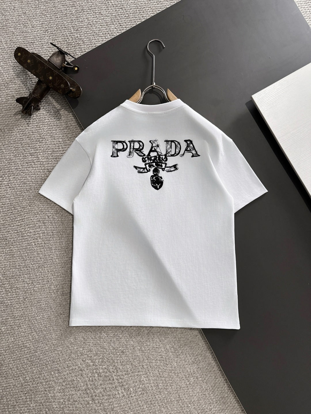 LuxluxHouse Best Quality Clothes T-shirt Prada