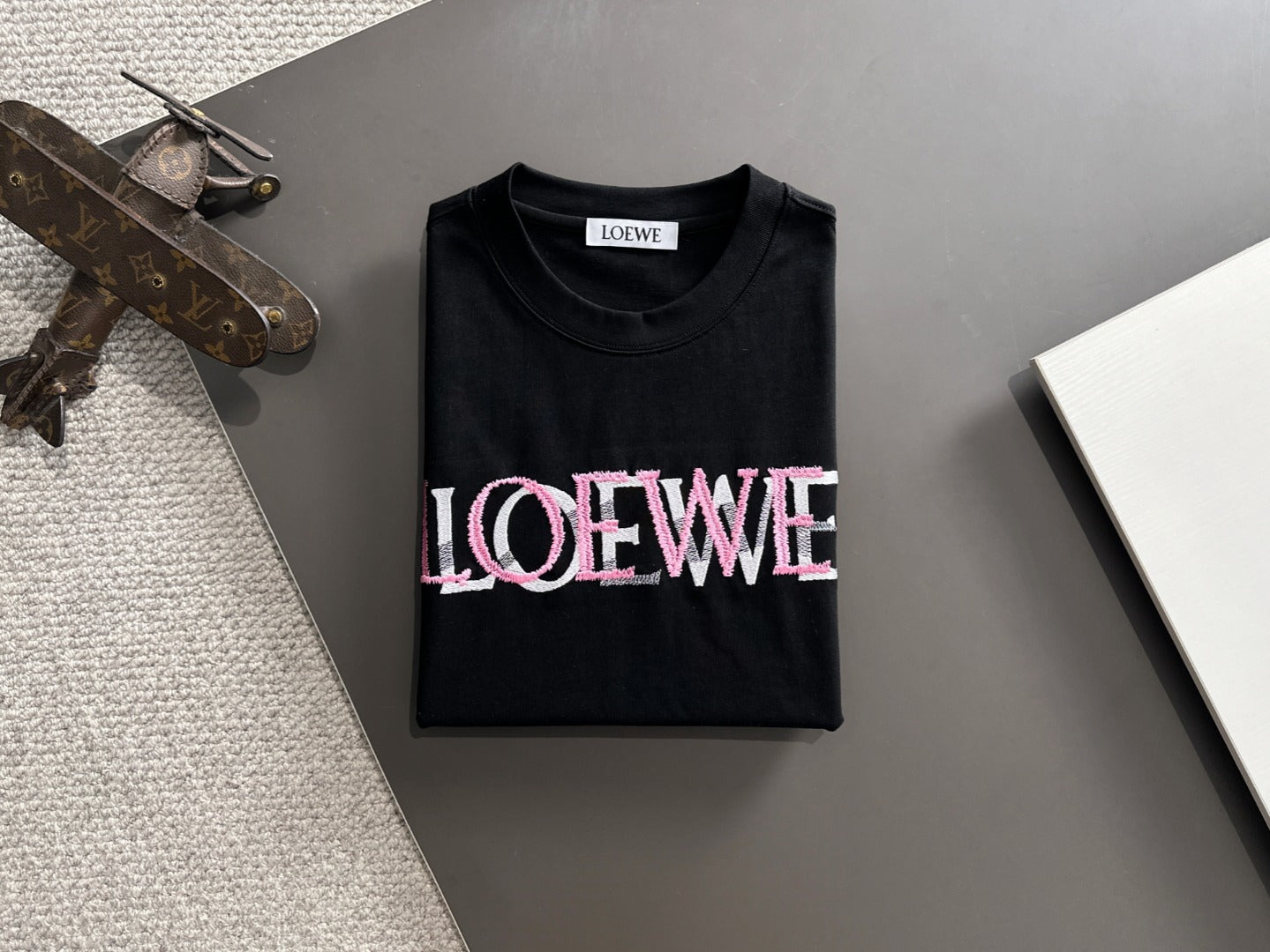 LuxluxHouse Best Quality Clothes T-shirt Loewe