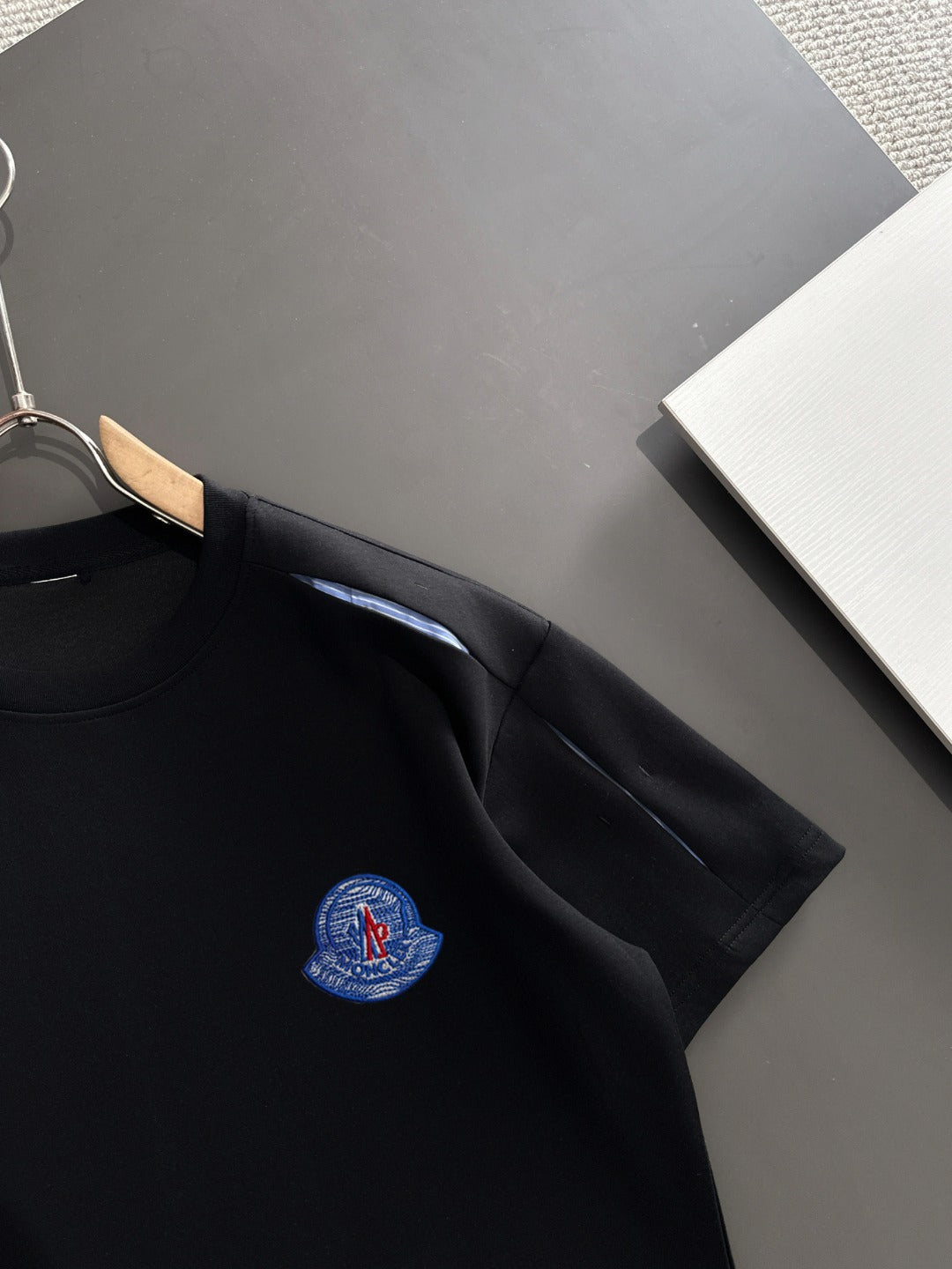 LuxluxHouse Best Quality Clothes T-shirt Moncler