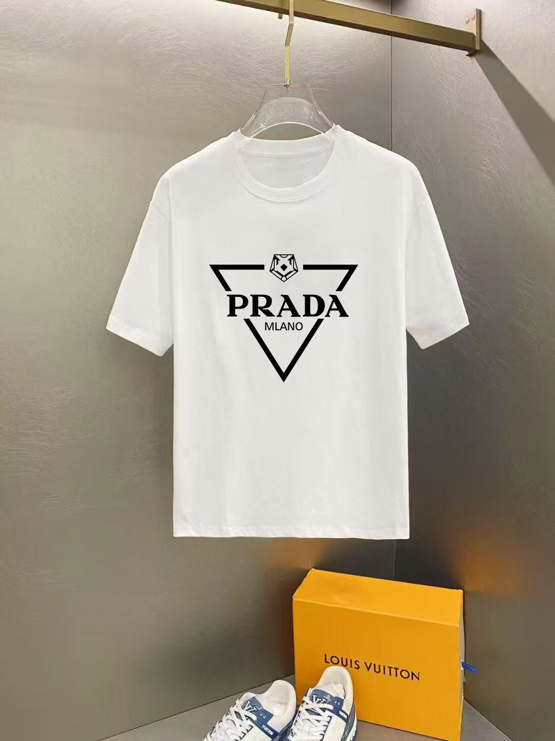 LuxluxHouse Best Quality Clothes T-shirt Prada