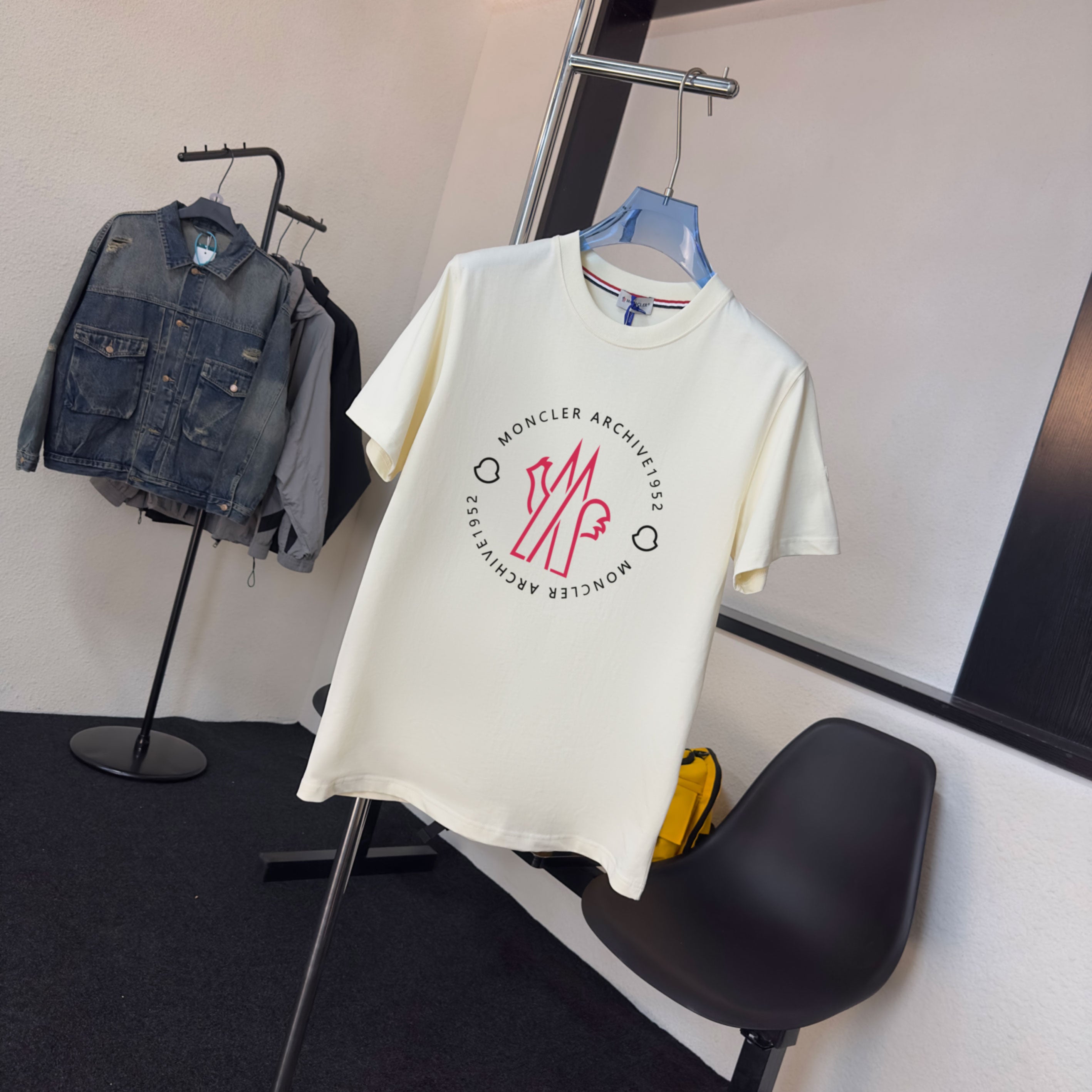 LuxluxHouse Best Quality Clothes T-shirt Moncler