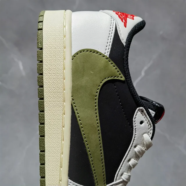 XC Batch-Air Jordan 1  × Travis Scott “Olives”