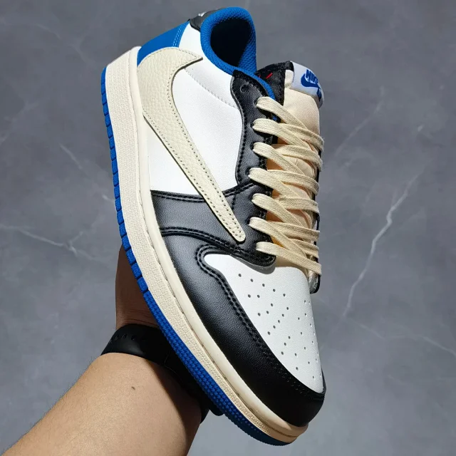 XC Batch-Air Jordan 1  × Travis Scott “Fragments”