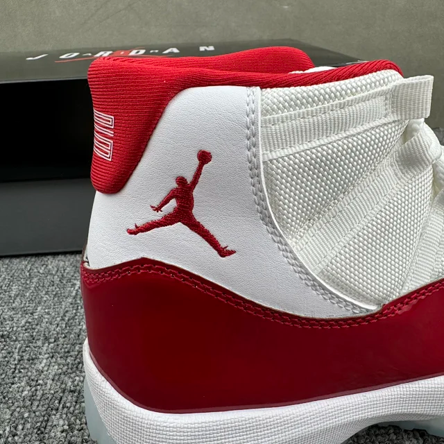 （Special offer）WM Batch - Jordan 11 “Varsity Red”