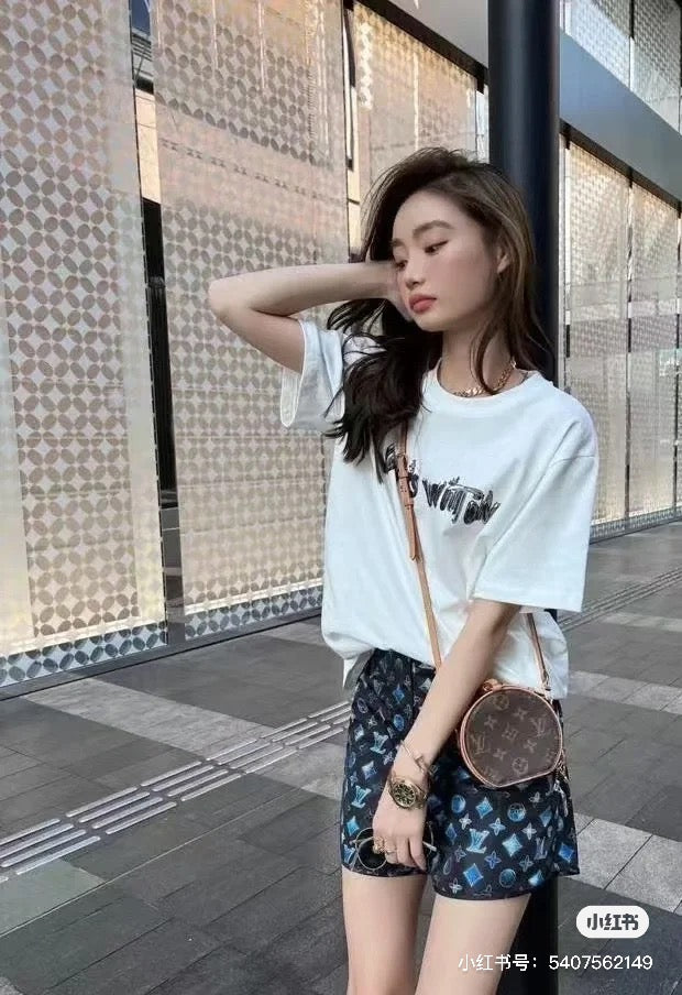 LuxluxHouse Best Quality Clothes T-shirt Louis Vuitton