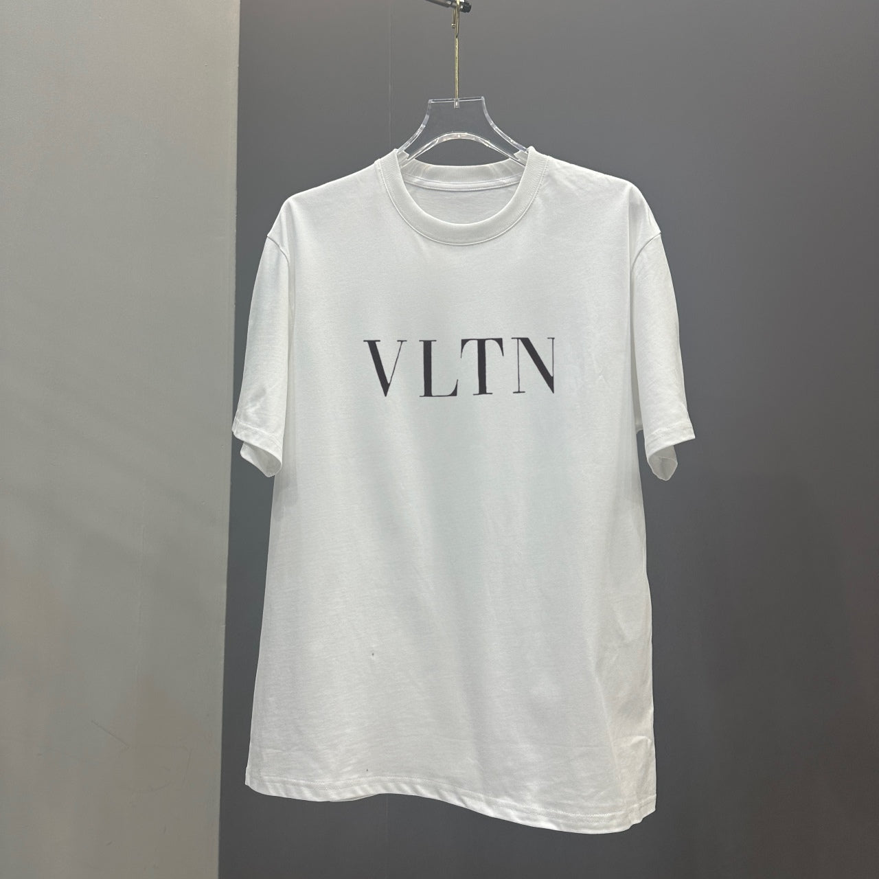 LuxluxHouse Best Quality Clothes Valentino T-shirt