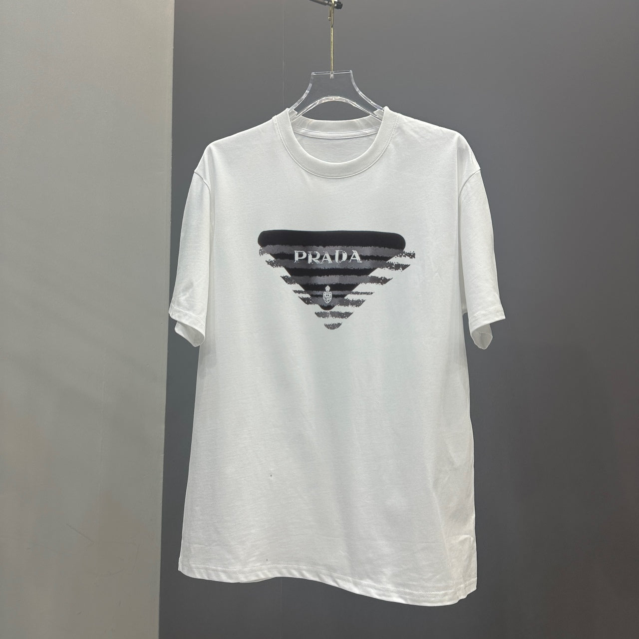 LuxluxHouse Best Quality Clothes T-shirt Prada