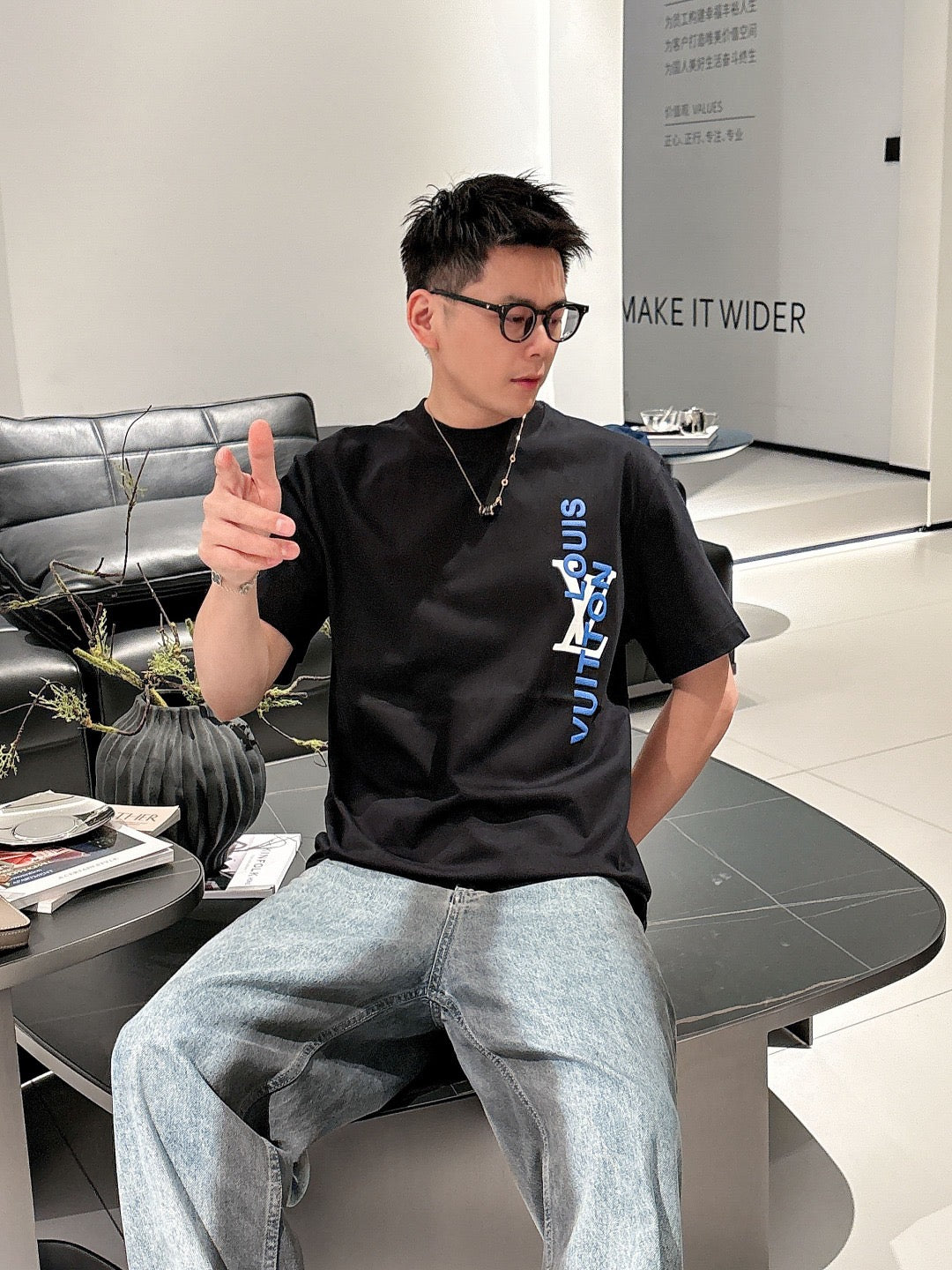 LuxluxHouse Best Quality Clothes T-shirt Louis Vuitton