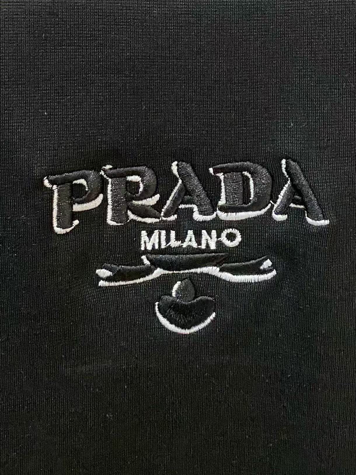 LuxluxHouse Best Quality Clothes T-shirt Prada