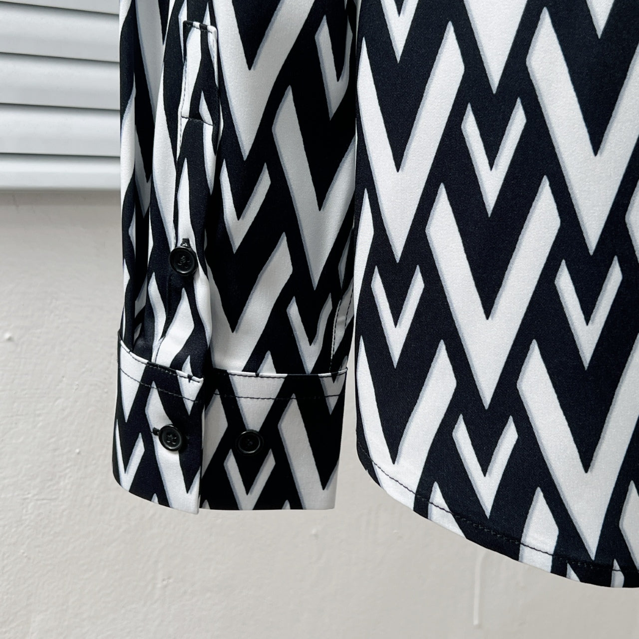 LuxluxHouse Best Quality Clothes Shirts&Polo Valentino