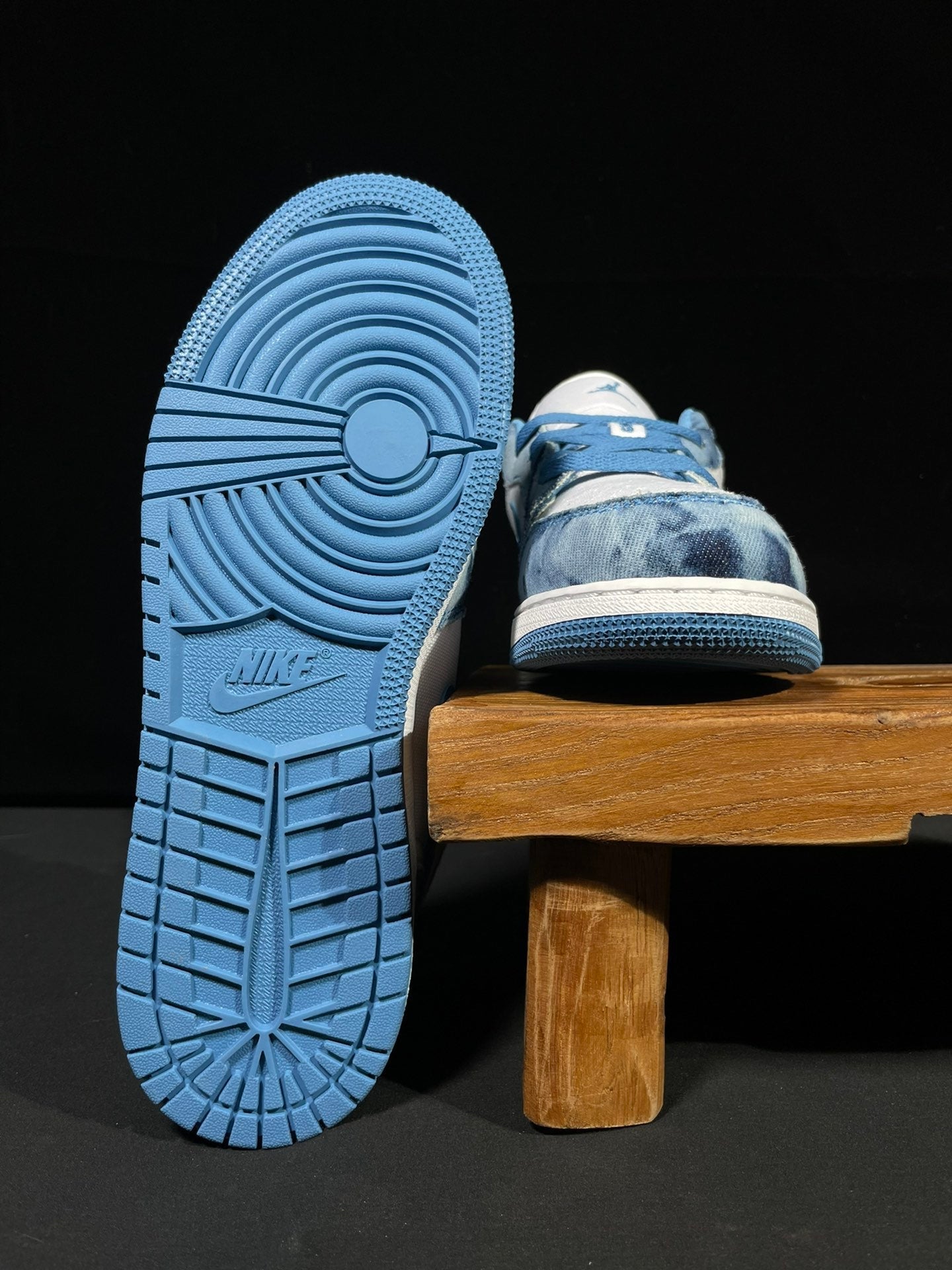 DT Batch-Air Jordan 1 Low “Washed Denim”