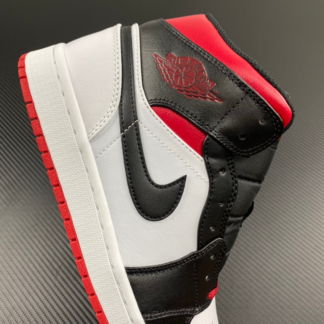 DT Batch-Air Jordan 1 Mid “Gym Red”