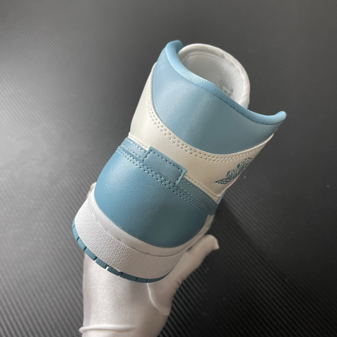 DT Batch-Air Jordan 1 Mid “UNC”