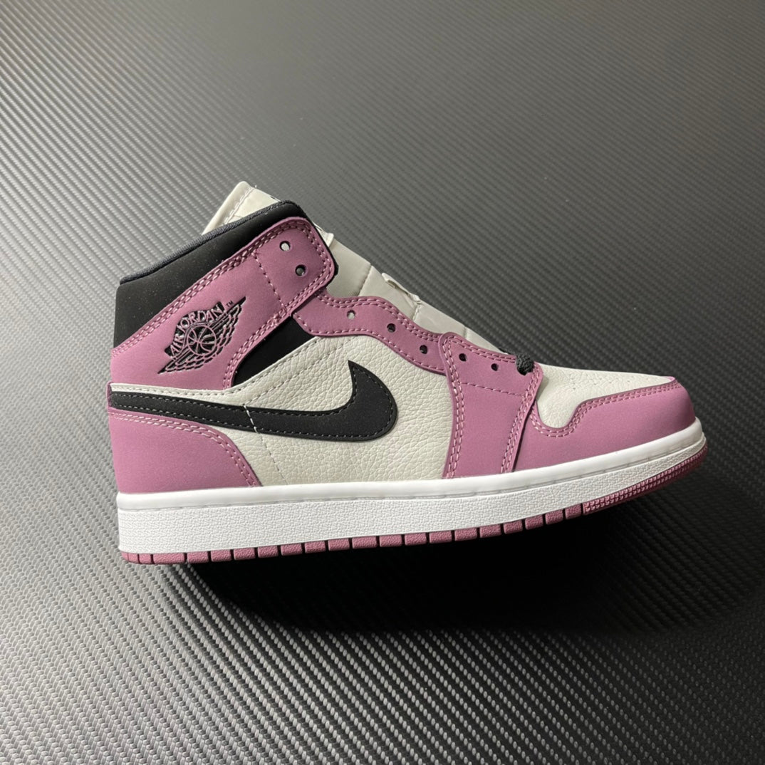 DT Batch-Air Jordan 1 Mid “Berry”