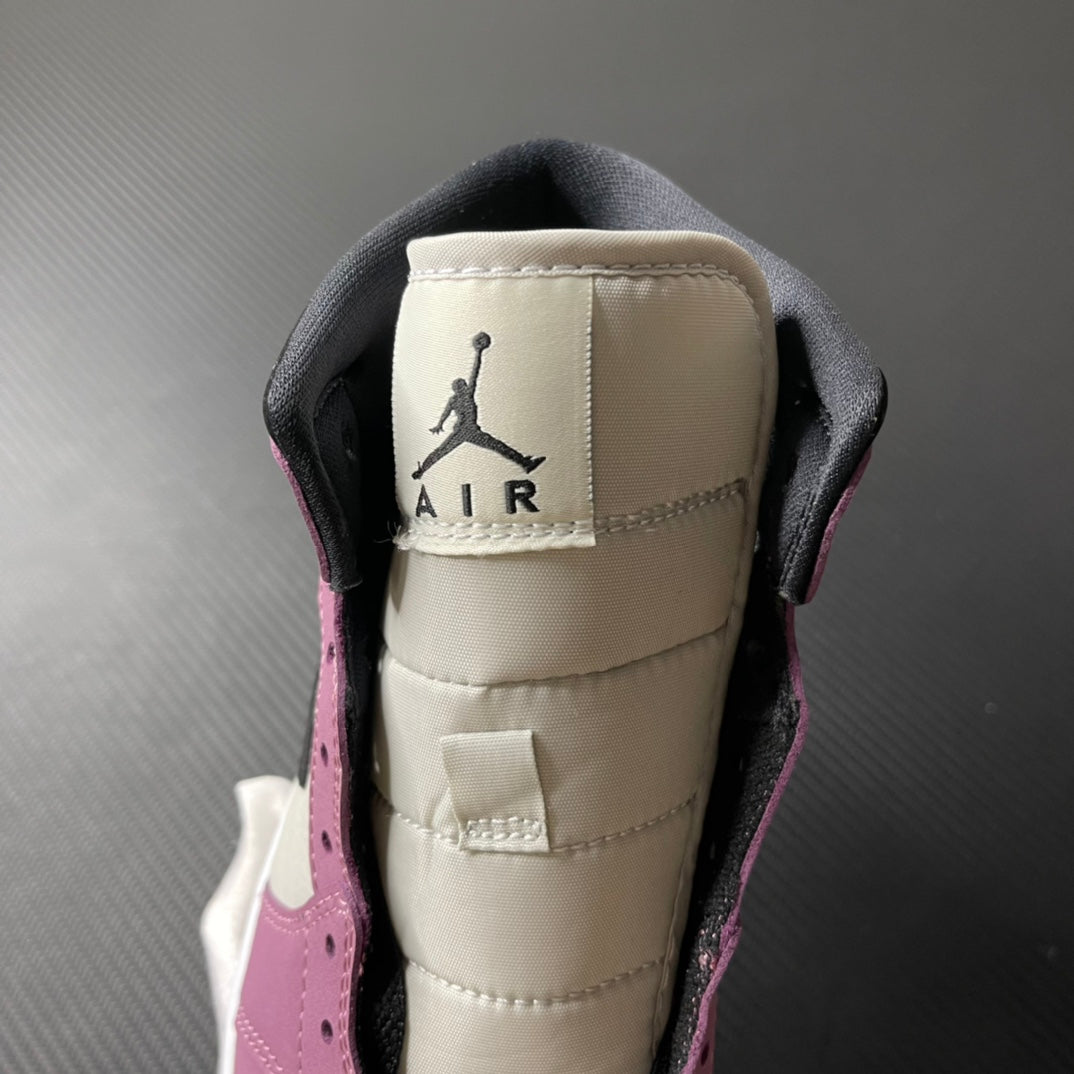 DT Batch-Air Jordan 1 Mid “Berry”