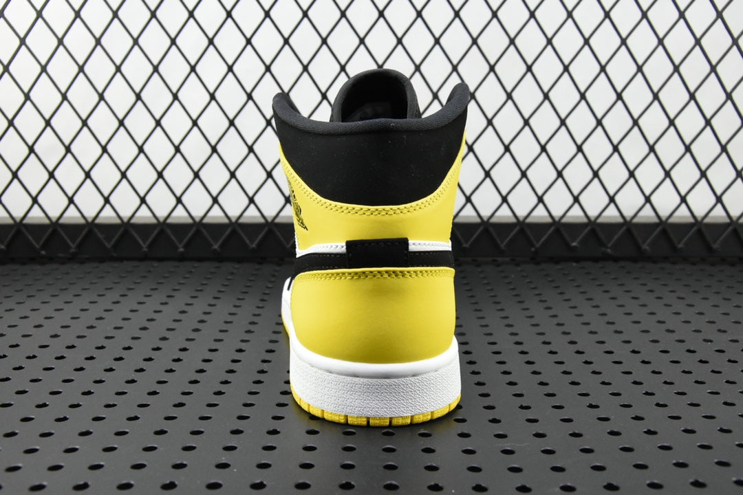 DT Batch-Air Jordan 1 Mid “Yellow Toe”