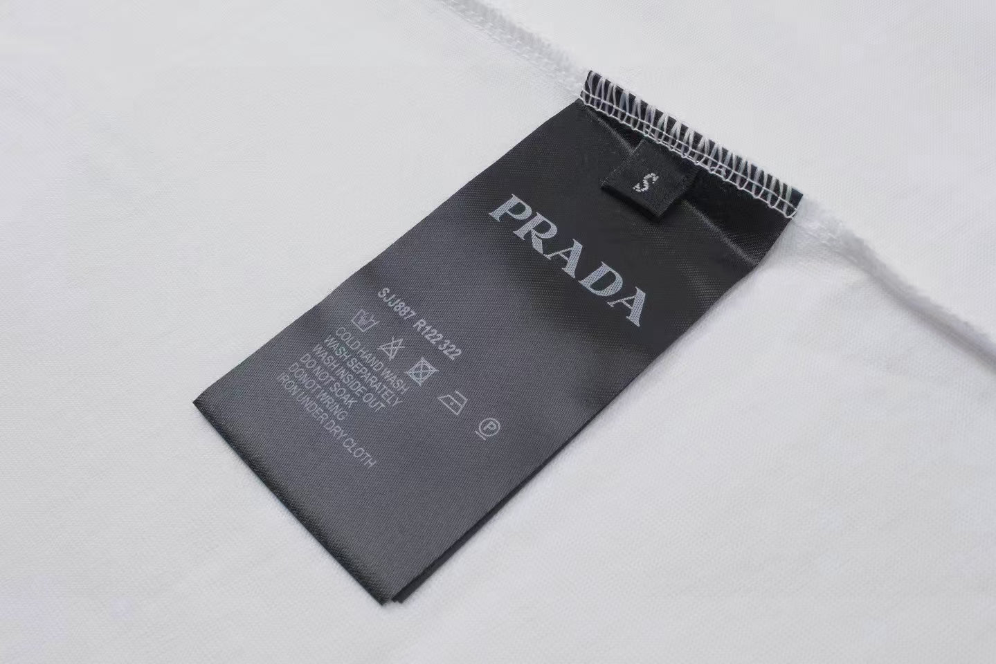 LuxluxHouse Prada T-shirt